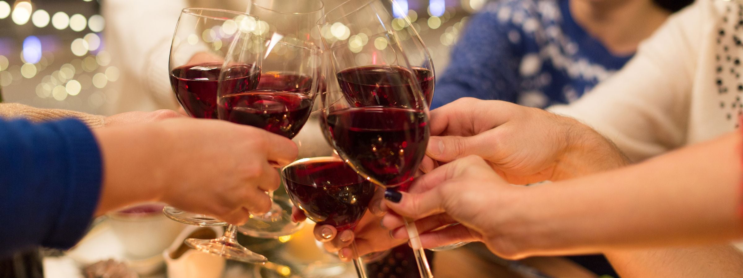 Sådan Vælger du den Perfekte Julevin til Mad: Guide til Vin og Julemenu 2024